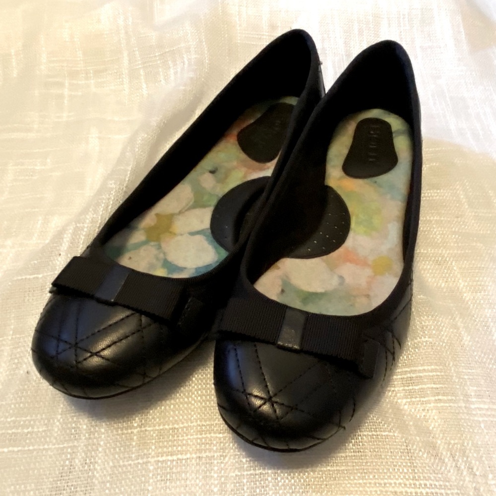 Born quilted black leather flats size 6.5